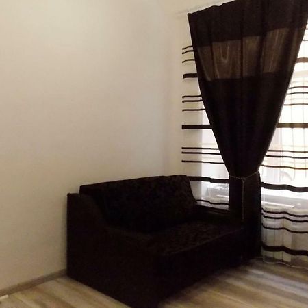 Apartment At Teodora Sqr ลวีฟ ภายนอก รูปภาพ